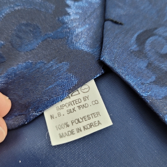 RENAISSANCE | guitar novelty tie - Picture 5 of 5